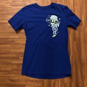 Nike tshirt size small worn once
